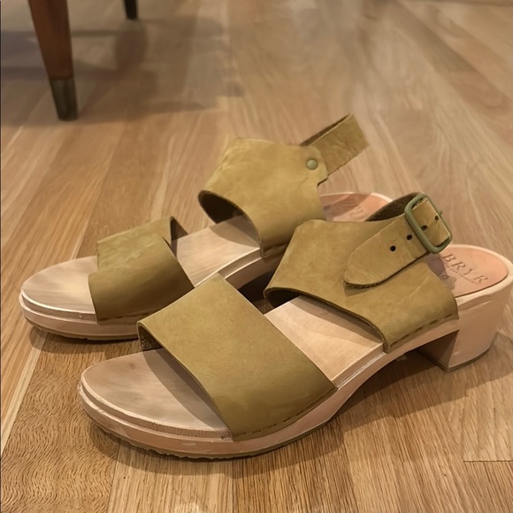 Bryr Tan Mules and Clogs with Platform Sole - Picture 2 of 5